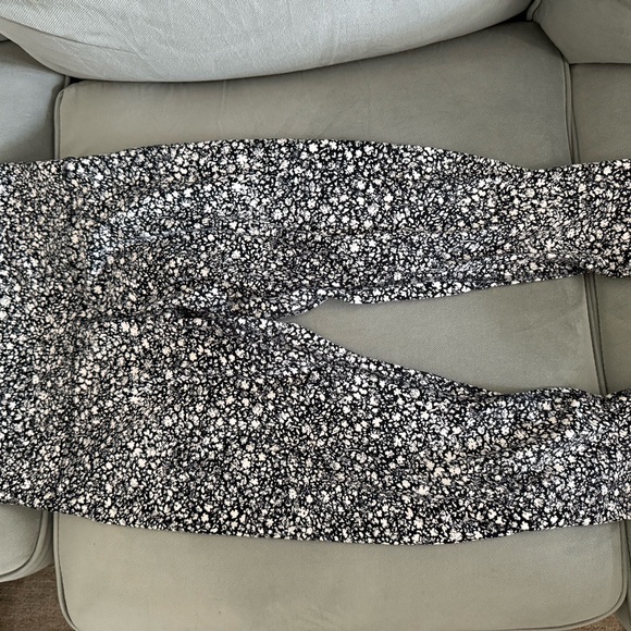 lululemon athletica Black and White Patterned Leggings - Picture 1 of 2